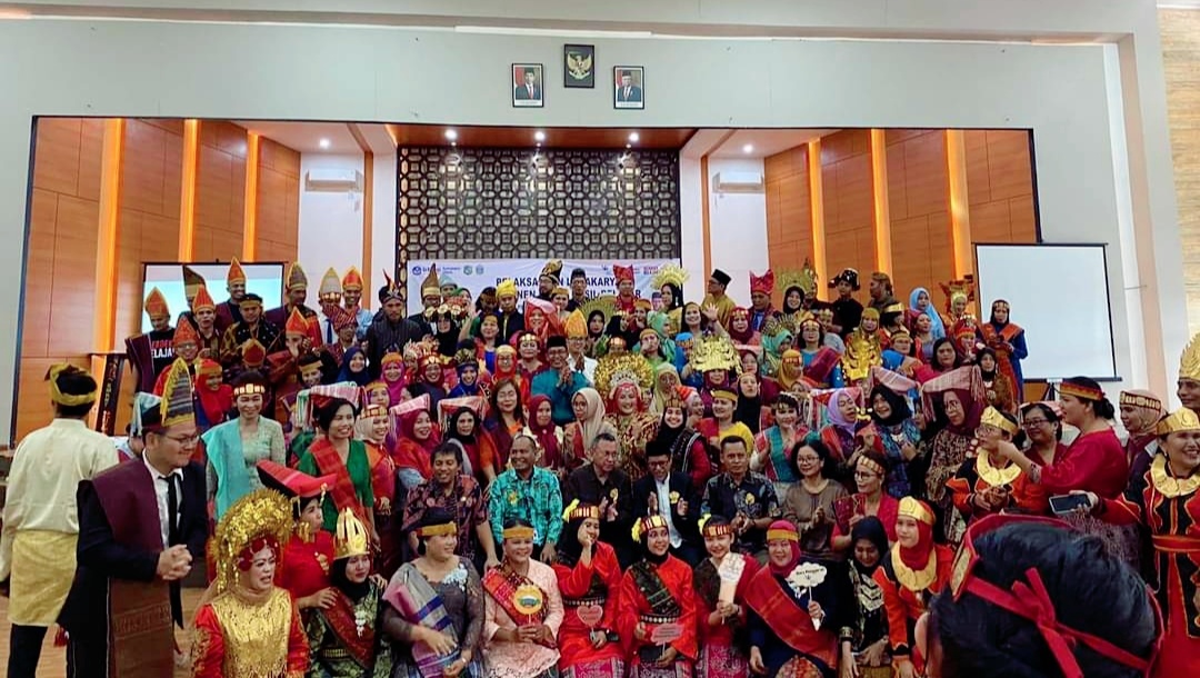 Walikota Medan Buka Sosialisasi dan Pembinaan Kepada Guru-Guru Sekolah  Minggu Se-Kota Medan